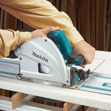 Scie circulaire plongeante MAKITA 1300W 165MM en coffret MAK-PAC + Rail de guidage 1400 mm – SP6000J